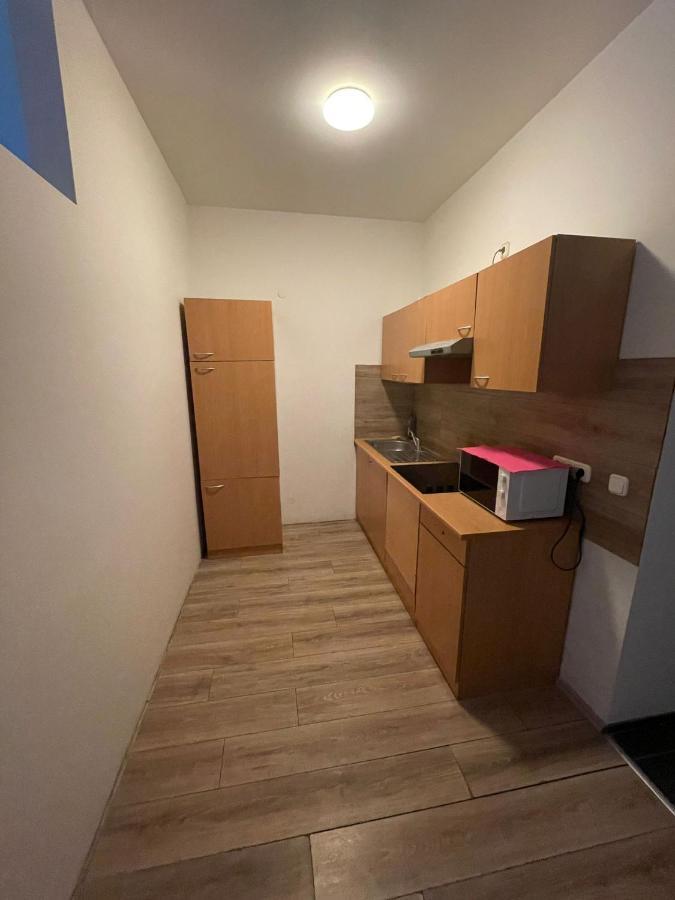 Monteur-Apartment Am Bahnhof Muhlheim am Main Екстер'єр фото