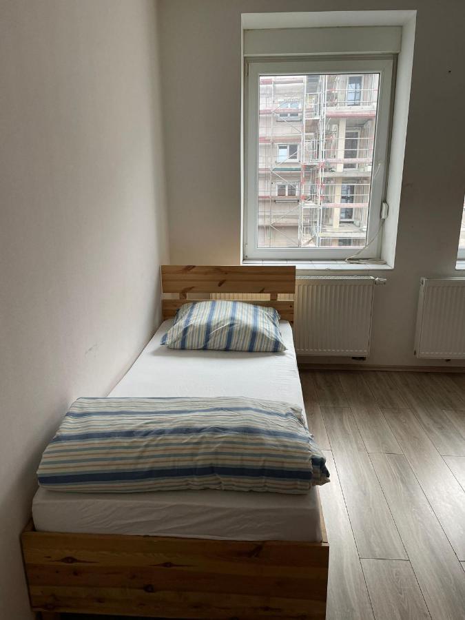 Monteur-Apartment Am Bahnhof Muhlheim am Main Екстер'єр фото
